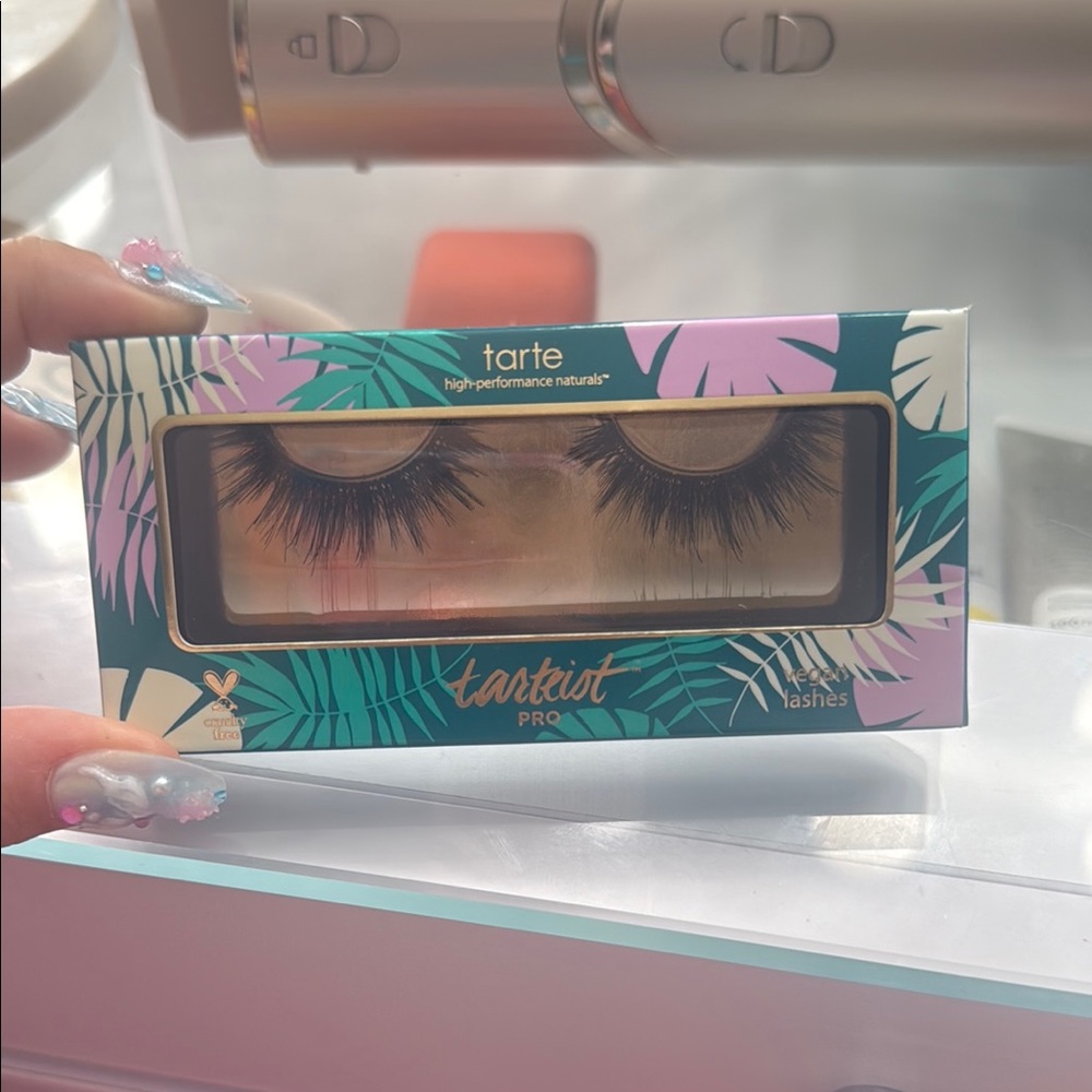 Tarte Black Dramatic Lashes Makeup